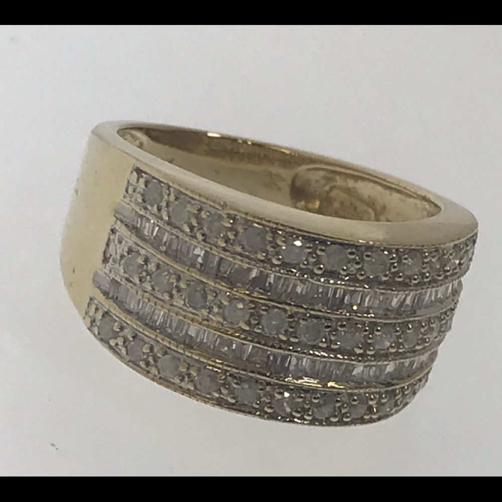 14K YG baguette and round Diamond Ring